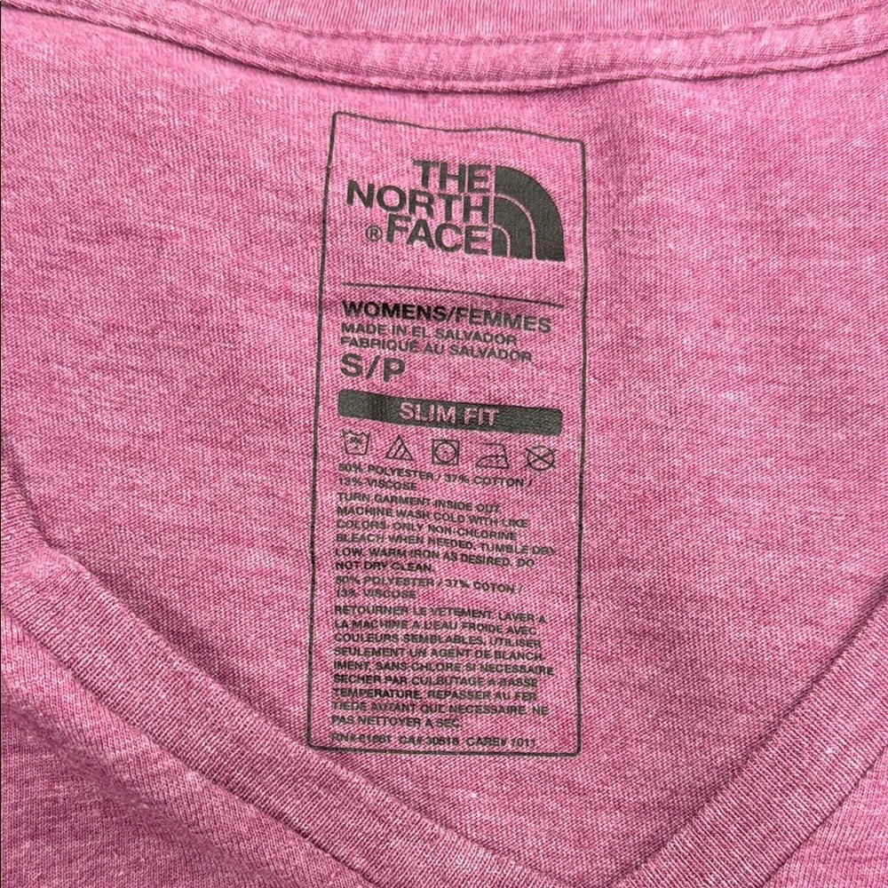 The North Face Pink V-Neck T-Shirt - Picture 4 of 6
